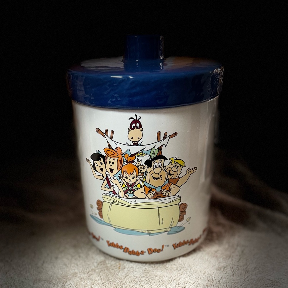 Vintage 1994 Hanna-Barbers “Flinstones Flint Mobile” Cookie Jar $25